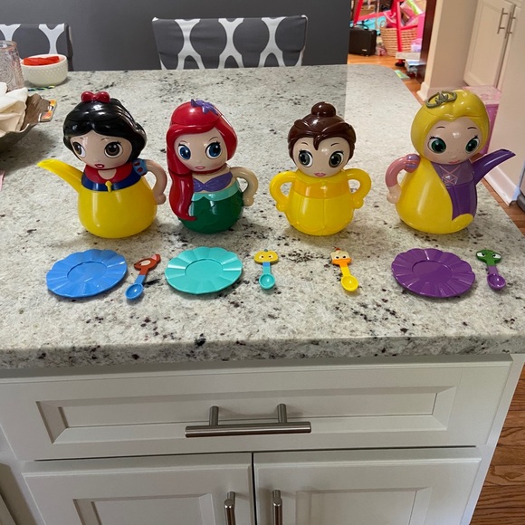 Disney Store Q-Tea Set